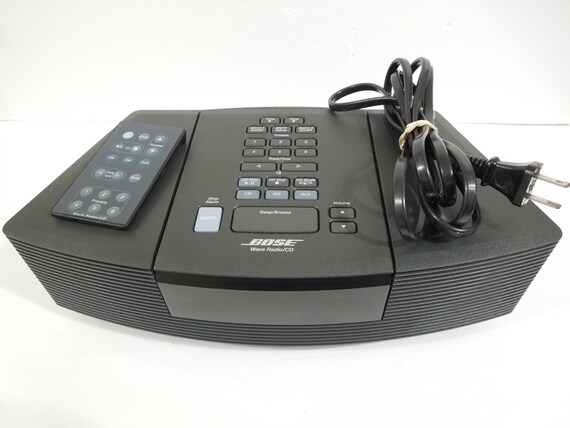 Classic Bose Wave Radio Cd With Remote FM / AM, AUX