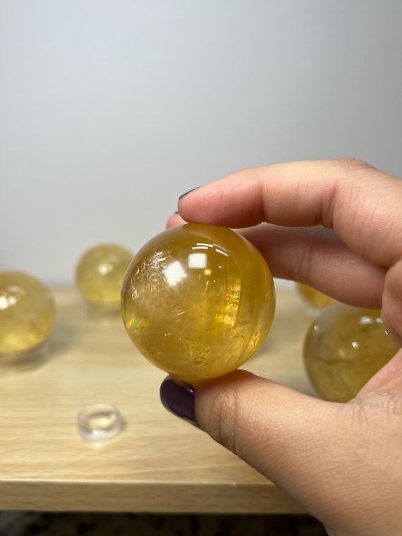 ハニーカルサイト スフィア 18A | クリスタルスフィア、カルサイト