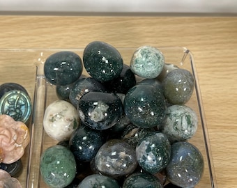 Moss Agate Tumbles | Crystal pocket stone, Agate Carving, Crystal Sphere, Metaphysical Stones, Moss Agate, Healing, Crystal Tumble