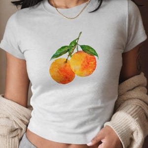 Tee-shirt bébé orange, t-shirt orange vintage, t-shirt graphique artistique, chemise fruitée, chemise oranges aquarelle, chemise graphique vintage fruit, esthétique