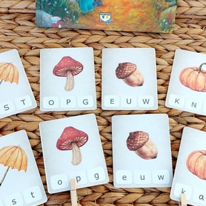 Herfst eerste geluiden beugelkaarten hoofdletters en kleine letters leren kinderen voorschoolse activiteiten. Duitse Beginklanken Clipkaarten Herfst