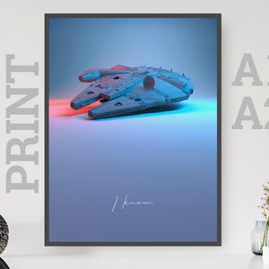 Könnte beinhalten: Gerahmter Druck mit einem detaillierten Modell des Raumschiffs Millennium Falcon, beleuchtet mit blauen und roten Lichtern. Der Druck enthält den Text "PRINT" und die Signatur "I know."