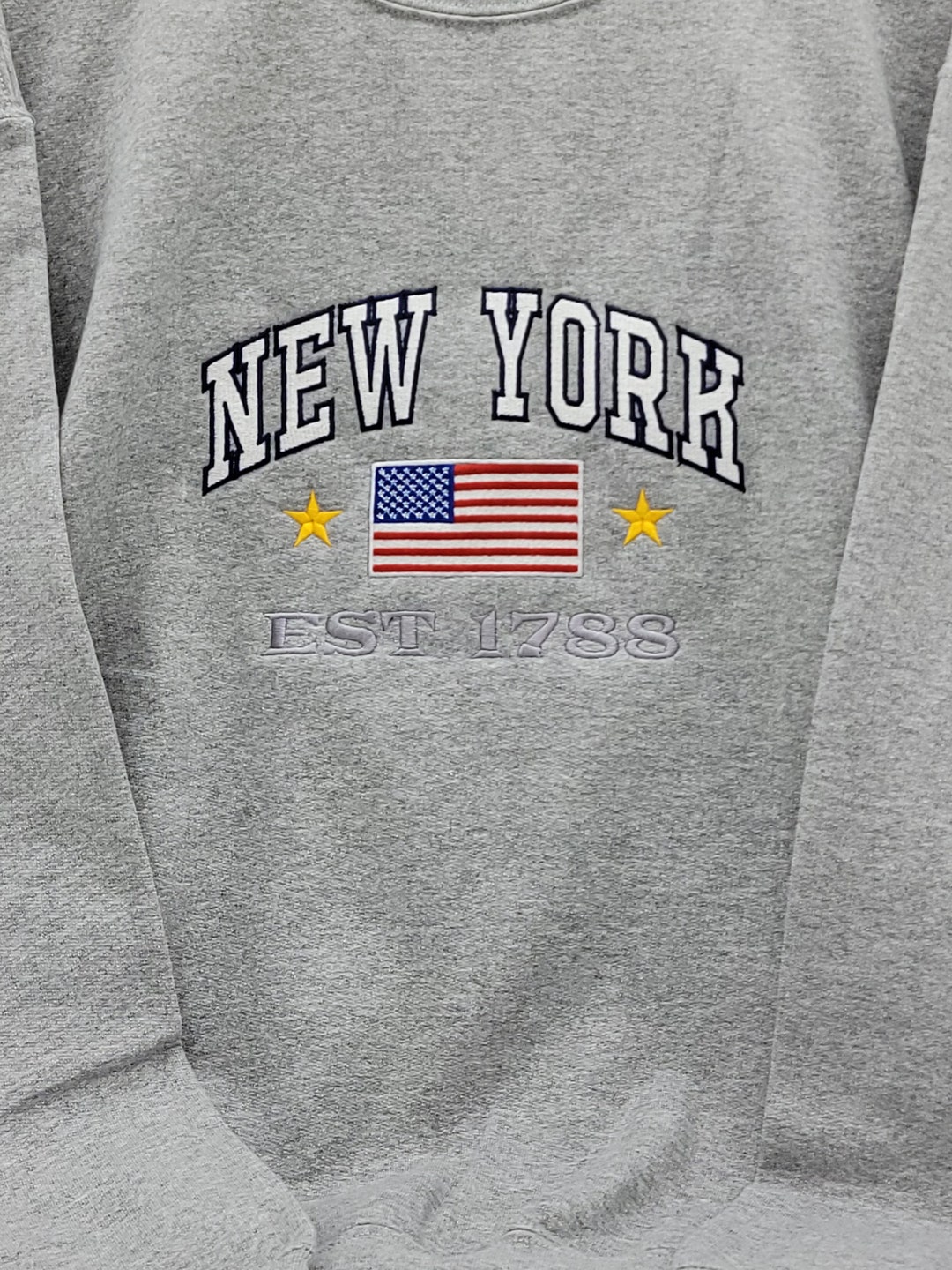 NEW YORK IS A DREAM • EMBROIDERED PULLOVER main image 1