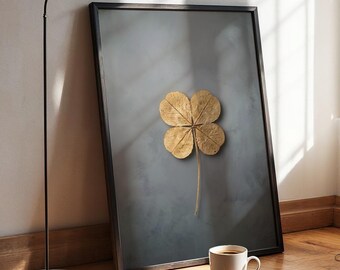 Poster mit gepresstem Kleeblatt, Wandbild in stimmungsvollem Grau, Kunstdruck mit vierblättrigem Kleeblatt