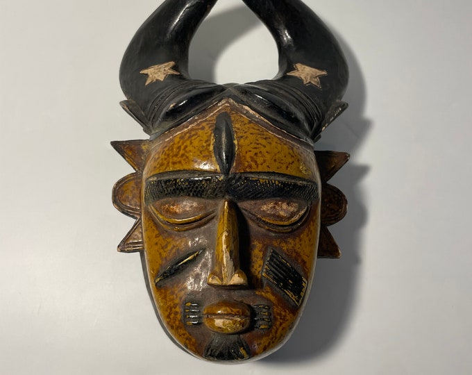 Beautiful Jimini mask, African Art, African Wall Decor,