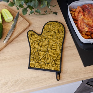 Yellow Patterned Oven Mitt, Colorful Fun Oven Glove, Unique Hand Designed Oven Mitt, Cute Bright Yellow Oven Mitt, Yellow Oven Mitt image 3