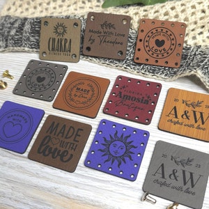 Aangepaste labels 1,2 x 1,2 inch voor breiwerk, labels van imitatieleer voor handgemaakte items, leren labels met klinknagels, labels voor gebreide mutsen, labels voor gebreide mutsen