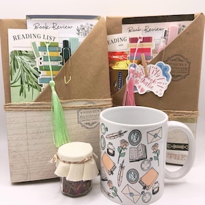 Blind Date with a Book Gift Box, Book Lover Gift, Personalized Book Gift, Gift for Readers, Book Box, Birthday Gift for Her, Bookworm Gift
