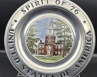 USA 250th Anniversary Decor Vintage 1976 Wilton Armetale Bicentennial Plate Independence Hall Spirit of 76 Pewter look Americana 1776-2026