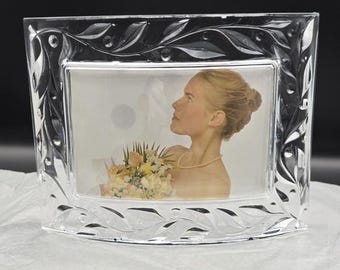 Vintage Cristal d'Arques Lead Crystal Frame: Curved 4x6 Photo Display
