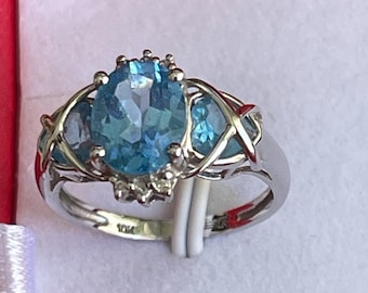 Vintage blue tapaz and diamond 10k solid gold ring