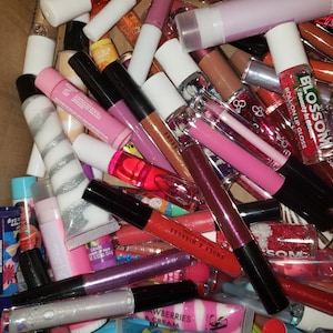 Mystery Lip Gloss Bundle