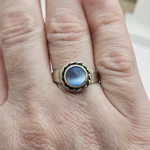 Vintage 1980s Sterling Silver 925 & FROSTED GLASS RING Size 8 Baby Blue Bohemian Modern Retro 3.7 Grams Chunky Antique Fine Estate Jewelry