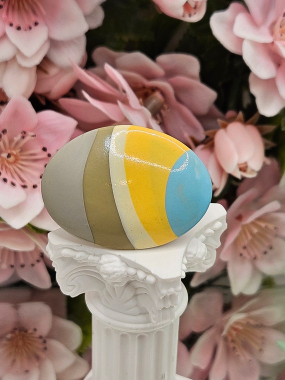 1980s 1990s Vintage Retro 1.5"+ Easter Egg Shaped… - image 4