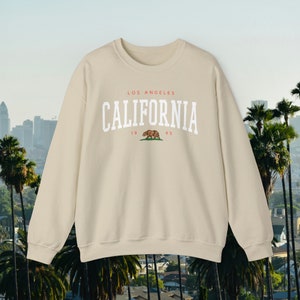 Los Angeles California Retro Style Sweatshirt, Stylish, Oversized, LA, Pullover, Comfortable, Travel, Trendy, Unisex Crewneck Sweatshirt