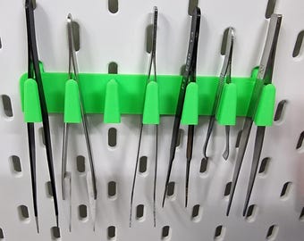 Uchwyt na pęsetę do systemu IKEA Skadis Pegboard, organizer na narzędzia do montażu na ścianie, organizacja biurka, oszczędzający miejsce dodatek Skadis