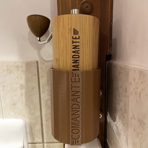 Commandante C40 MKIII Wall Mount Holder, Coffee Grinder Organizer, Space-Saving Espresso Bar Accessory, Hand Grinder Storage Solution