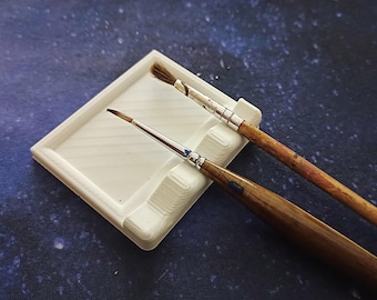 In-Use Paintbrush Holder, Smart Painting Tool, Craft Accessory, Mess-Free Brush Rest