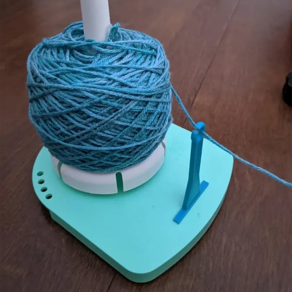 Tangle-Free Yarn Valet Dispenser Guide, Knitting Guide Tool, Easy Wrap Around Spool Holder, Knot-Free Yarn Management, Crafting Accessory