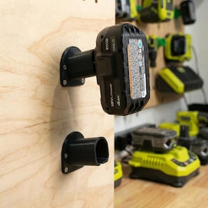 Supporto a parete per batteria Ryobi ONE+ 18V, supporto angolato per officina