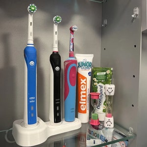 Oral-B Electric Toothbrush Stand, Family Toothbrush Docking Station, Holds 3 Toothbrushes, Multifunctional Family Toothbrush Docking Station