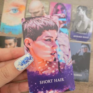 SOLO CARTE IN GIORNATA Chi sta entrando nella tua vita amorosa Caratteristiche fisiche, descrizioni specifiche di una persona, spiritualità, carte dell'oracolo