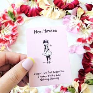 ¿Qué está haciendo la persona que te gusta?, Lectura detallada del tarot del amor, Lectura a ciegas el mismo día, ¿Qué te espera en el amor?, ¿Qué siente por ti?