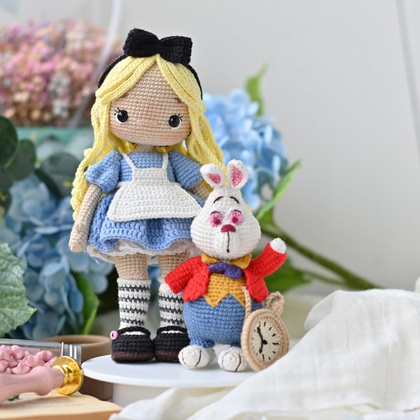 SET 2 in 1: Häkelanleitung für Puppe Alice und das weiße Kaninchen im Wunderland PDF Englisch, Spanisch amigurumi