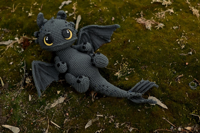 Patron au crochet pour dragon noir PDF Anglais, Espagnol, France amigurumi image 8