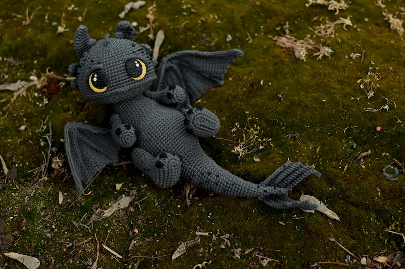 Patrón de ganchillo para dragón negro PDF Inglés, Español, Francia amigurumi imagen 8