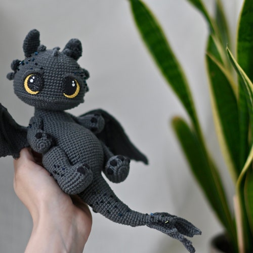 Crochet pattern for black dragon PDF English, Spanish, France amigurumi