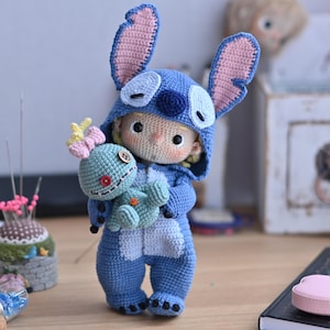 Combo 2in1 Häkelanleitung für Puppe Fanny und Monsterkostüm PDF Englisch, Frankreich, amigurumi