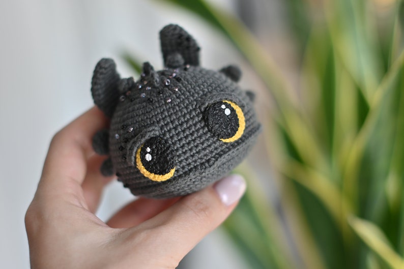 Patrón de ganchillo para dragón negro PDF Inglés, Español, Francia amigurumi imagen 3