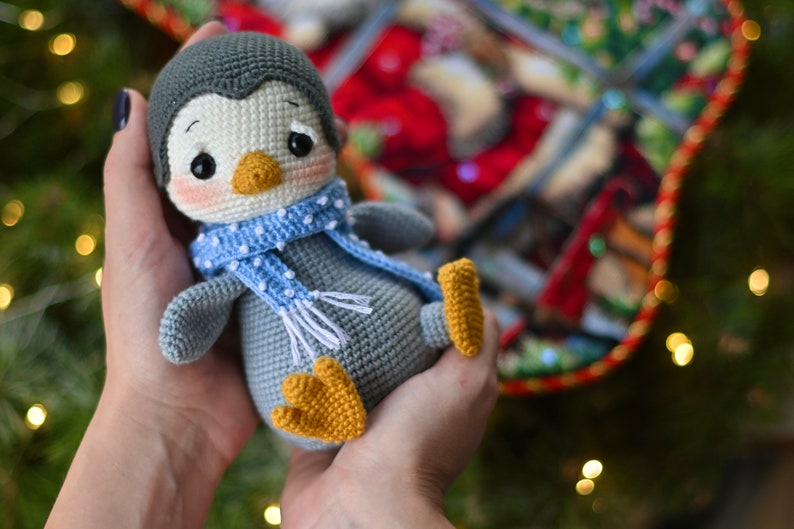 Crochet pattern for Penguin Pin the christmas toy, PDF English, France amigurumi xmas image 2