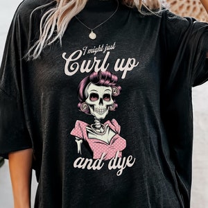 Retro Halloween Hairstylist Shirt Curls Skeleton Hairdresser T-Shirt Spooky Hair Salon Owner Gift Cute Fall Hair Colorist Tee Cosmetologist