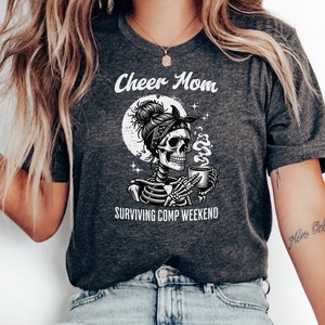 Maglietta Cheer Comp Skeleton Maglietta Cheer Mom Maglietta Cheer Skeleton Coffee Maglietta Cheer Competition Dance Mom Tee Maglietta Cheer Comp Divertente, regalo di Natale per la mamma