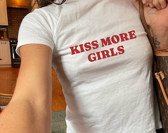 Camiseta de bebé Kiss More Girls Y2K, camiseta del orgullo lésbico, regalo LGBTQ