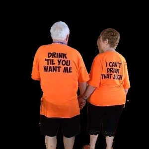 GRAPPIGE afbeelding "Drink 'til you want me" SVG voor vinylsnijmachines PNG voor sublimatie gaat met bijpassende "I can't drink that much"