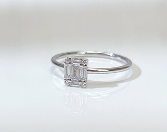 Diamond Baguette ring in 18k Solid Gold 1/5ct. tw.