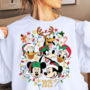 Mickey & Friends Weihnachten PNG, Festliches Mickey Sublimation Design, Minnie Goofy Donald Clipart, Feiertags-Digitalkunst, DIY-Weihnachtsprojekte