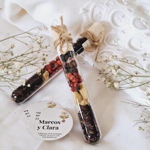 Test tubes with botanicals for cocktails, ideal as a gift for guests (wedding, christening, etc.)