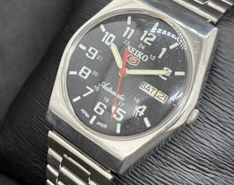 Vintage Refurbished Seiko 5 Automatic Day/Date Japan Men's Wrist Watch