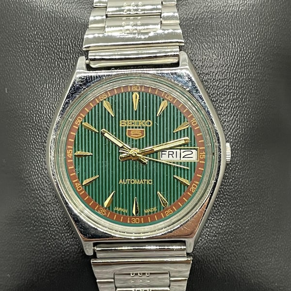 Vintage Refurbished Seiko 5 Automatic Day/Date Japan Men's Wrist Watch