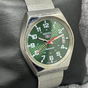 Vintage Refurbished Seiko 5 Automatic Day/Date Japan Men's Wrist Watch