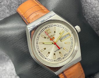 Vintage Refurbished Seiko 5 Automatic Day/Date Japan Men's Wrist Watch