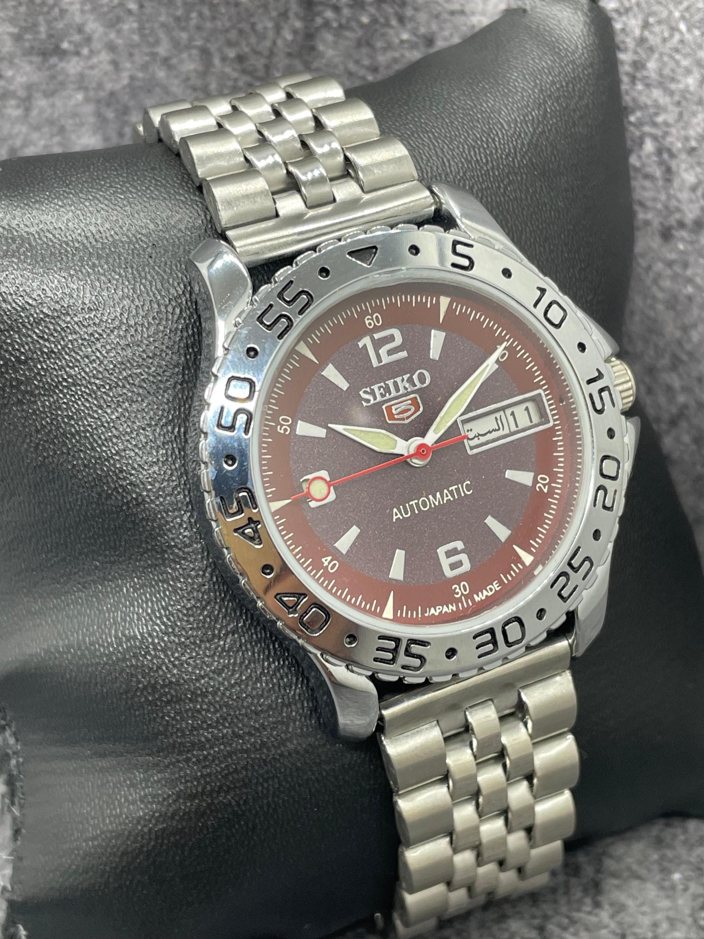 セイコー5 DX. ビンテージ自動巻　ギザギザベゼル セイコー5 DX. ビンテージ自動巻 ギザギザベゼル ヴィンテージ 再生