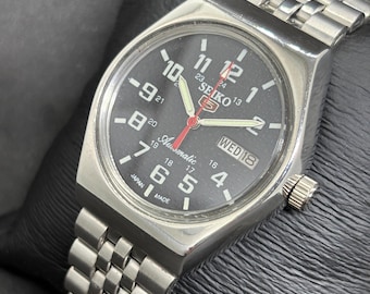 Vintage Refurbished Seiko 5 Automatic Day/Date Japan Men's Wrist Watch
