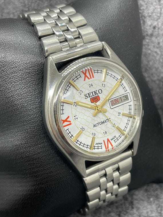 Seiko 5 Automatic Men’s Watch – Vintage Japan Model | Restored & Ready to Wear main image 0