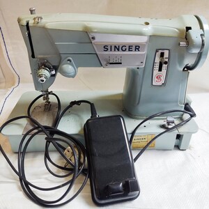 Máquina de coser Singer verde modelo RFJ8-8 1950s portátil -  México