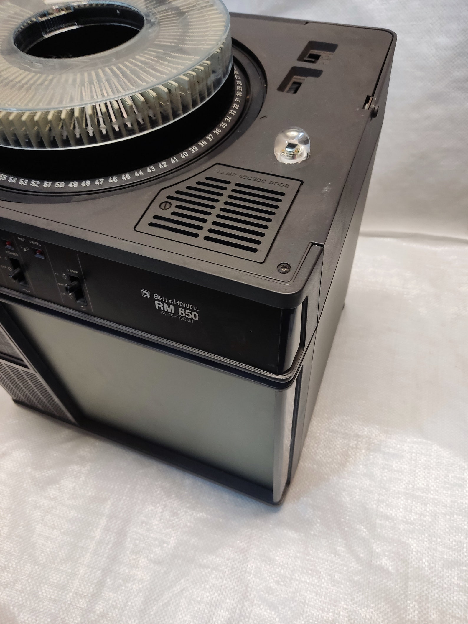 BELL & HOWELL Slide Projector RM 850 Auto-focus, Black With Case - Etsy